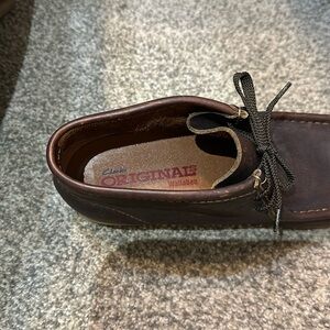 Men’s Clarks Wallabee boot. brand new, size 10.5, crepe outter sole